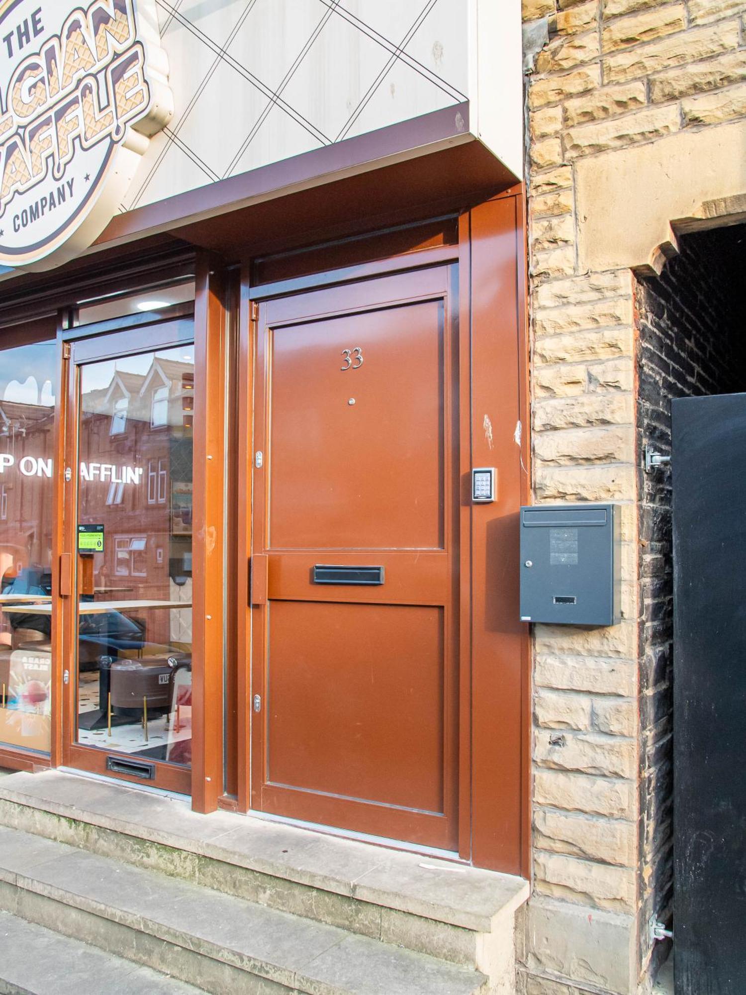 Belgian Studio Apt 2 Huddersfield Exterior foto